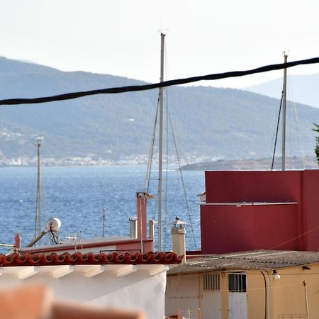 Αρχοντικό Σπίτι Στην Αίγινα Apartment Ngoại thất bức ảnh