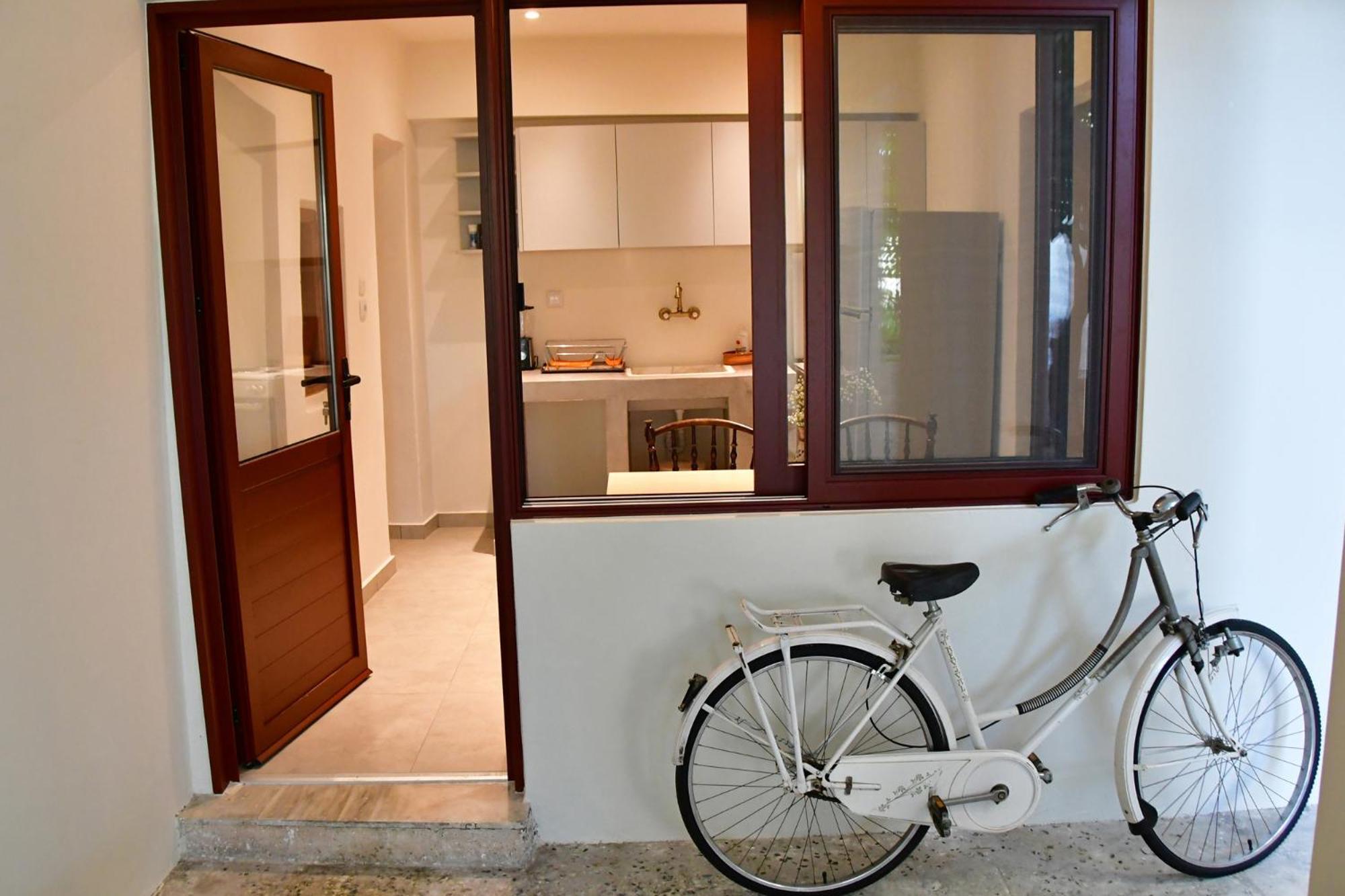 Αρχοντικό Σπίτι Στην Αίγινα Apartment Ngoại thất bức ảnh