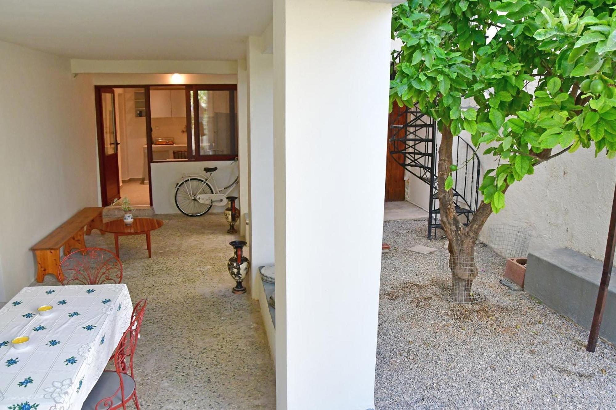 Αρχοντικό Σπίτι Στην Αίγινα Apartment Ngoại thất bức ảnh