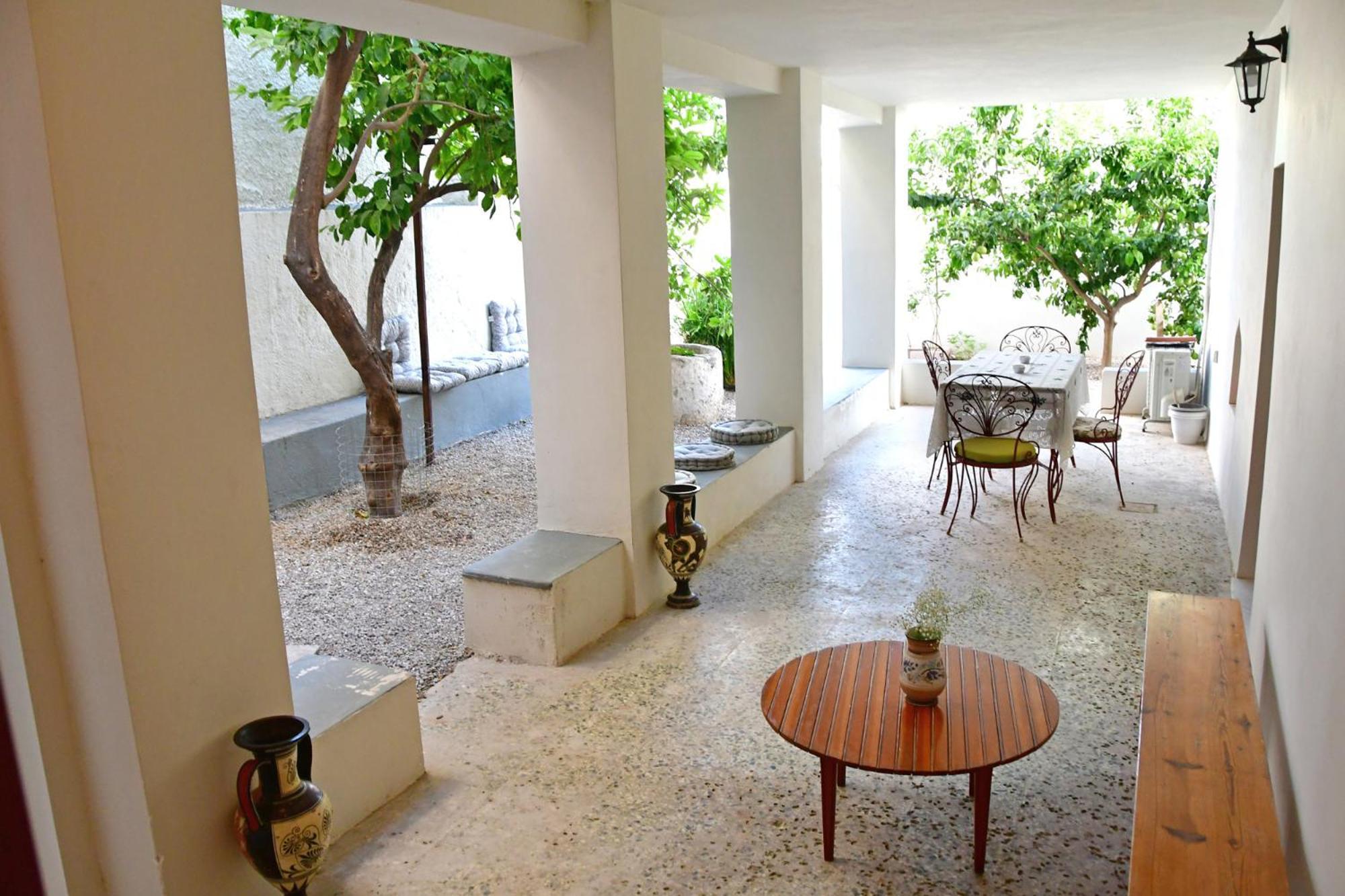 Αρχοντικό Σπίτι Στην Αίγινα Apartment Ngoại thất bức ảnh